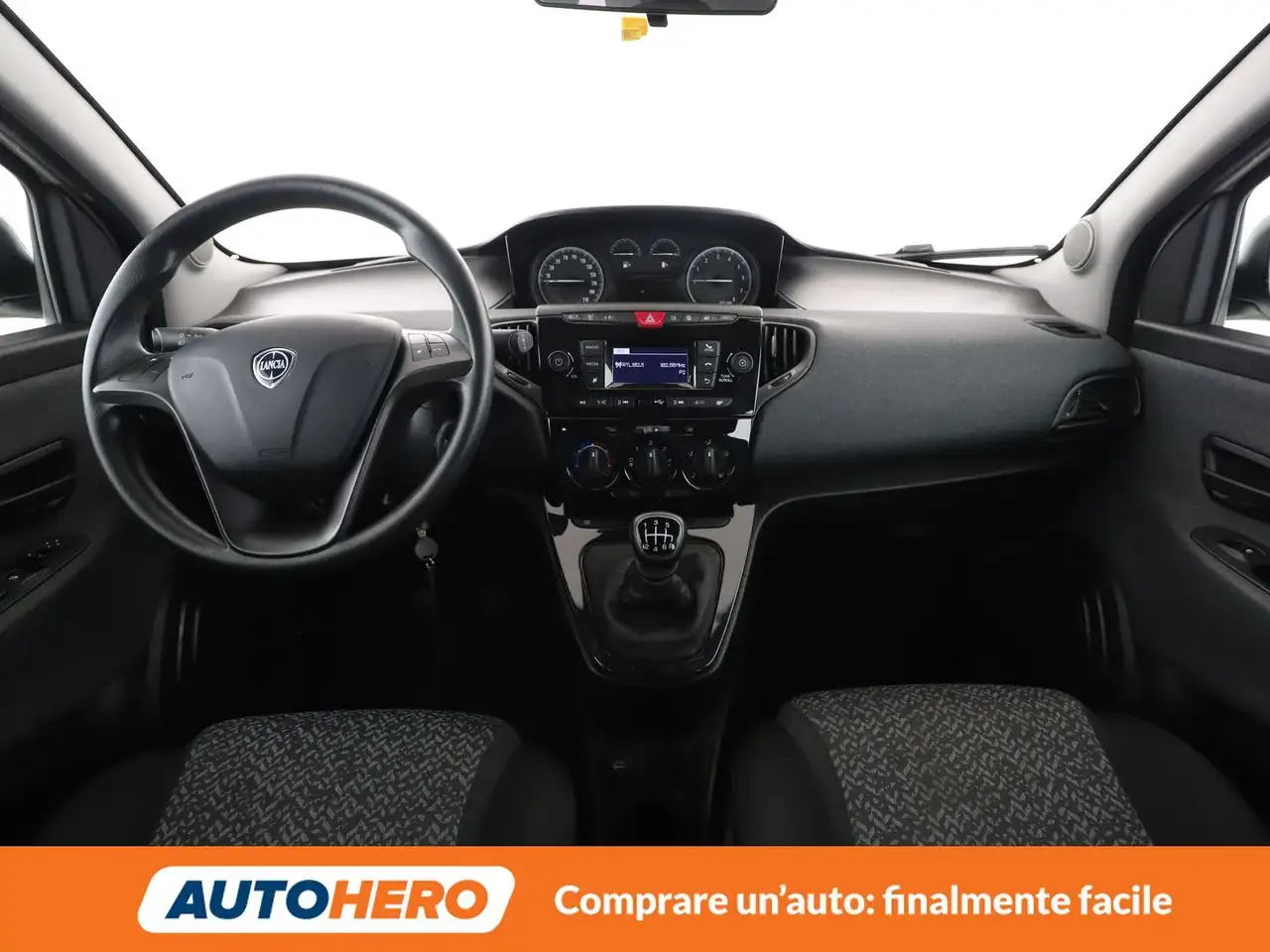 Lancia Ypsilon 2021 — фото 12
