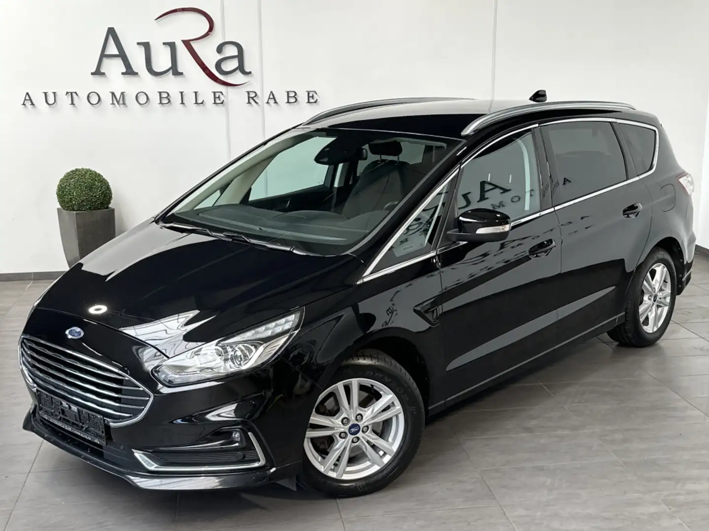Ford S-Max 2.0 EB Aut. Titanium NAV+AHK+CARPLAY+VCOCK Black - 2