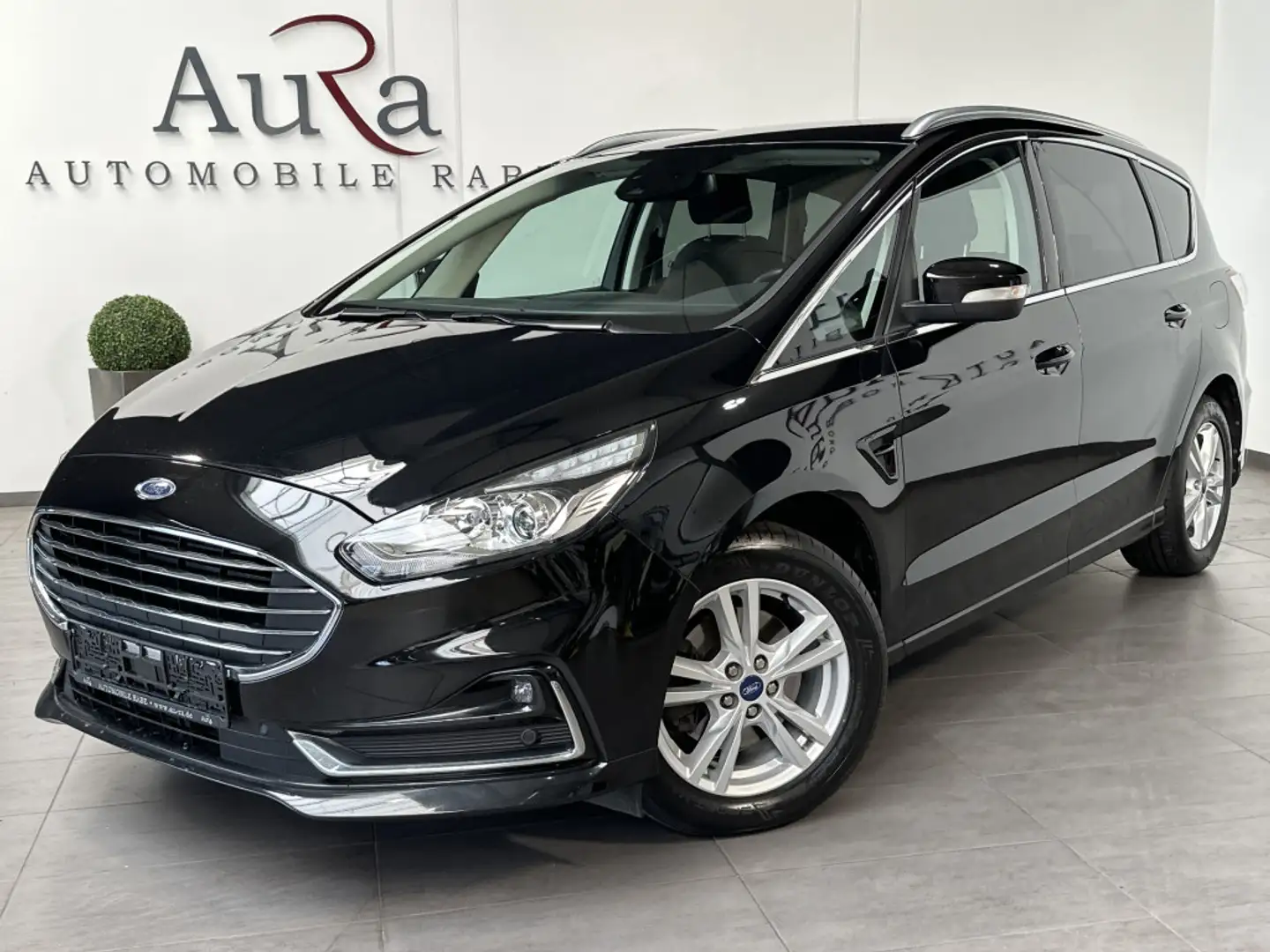 Ford S-Max 2.0 EB Aut. Titanium NAV+AHK+CARPLAY+VCOCK Black - 1