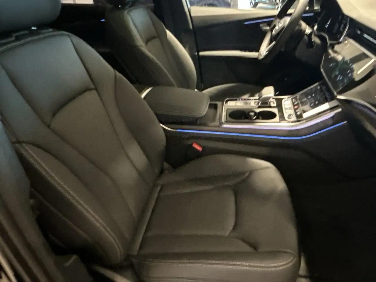 Audi Q7 снимка Audi Q7