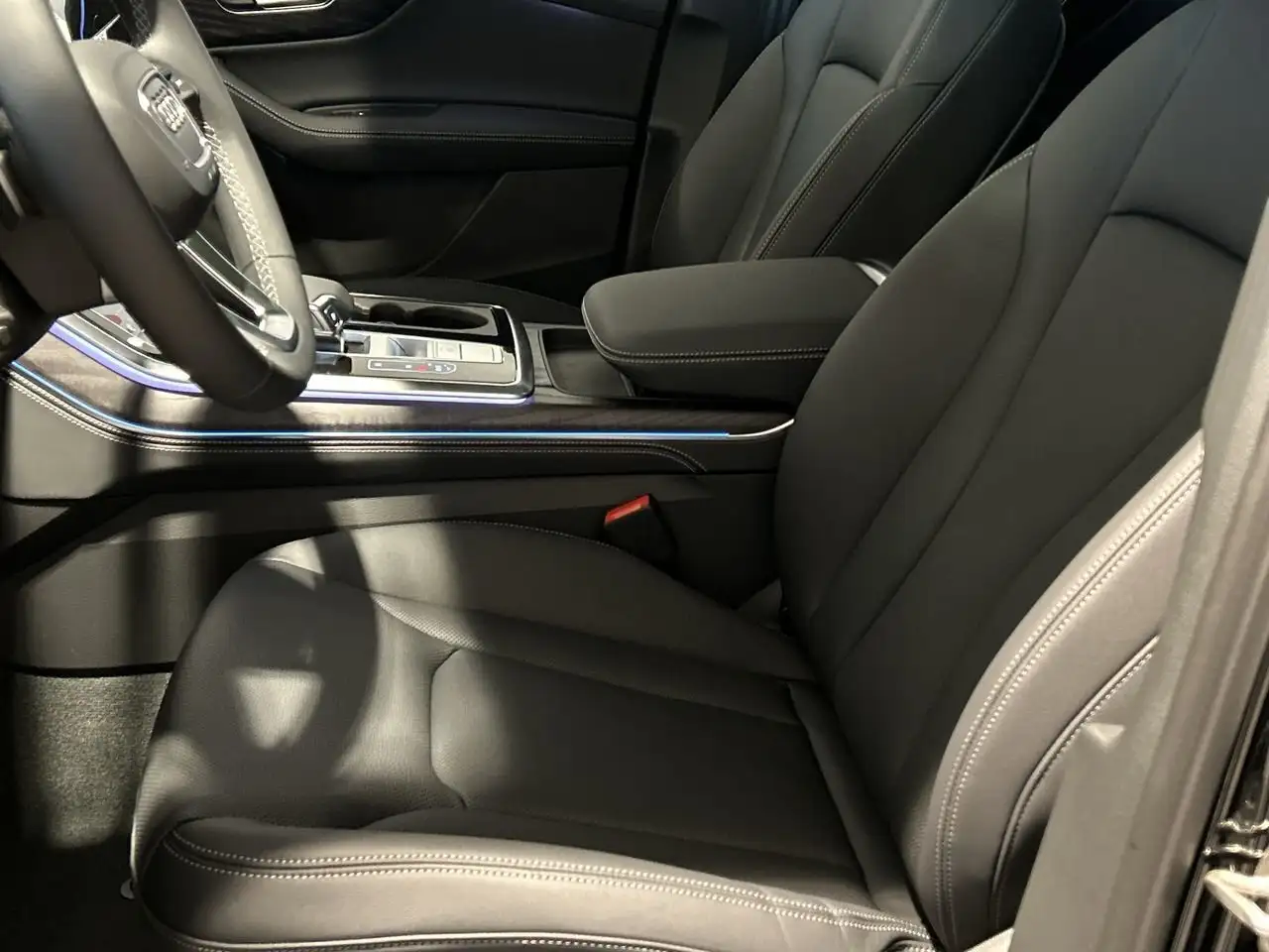 Audi Q7 снимка Audi Q7