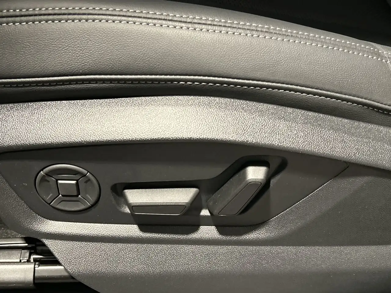 Audi Q7 снимка Audi Q7