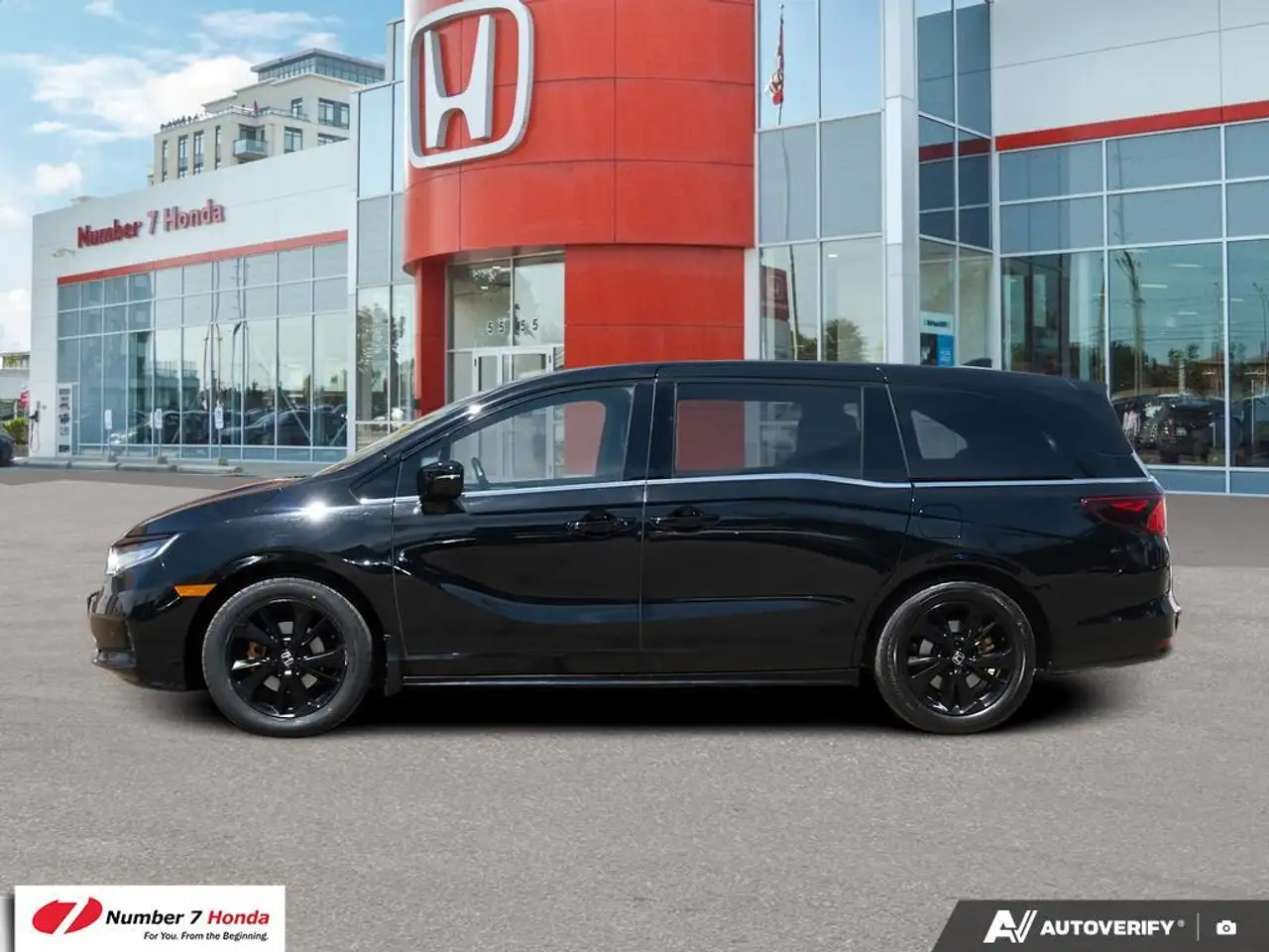 Honda Odyssey снимка Honda Odyssey