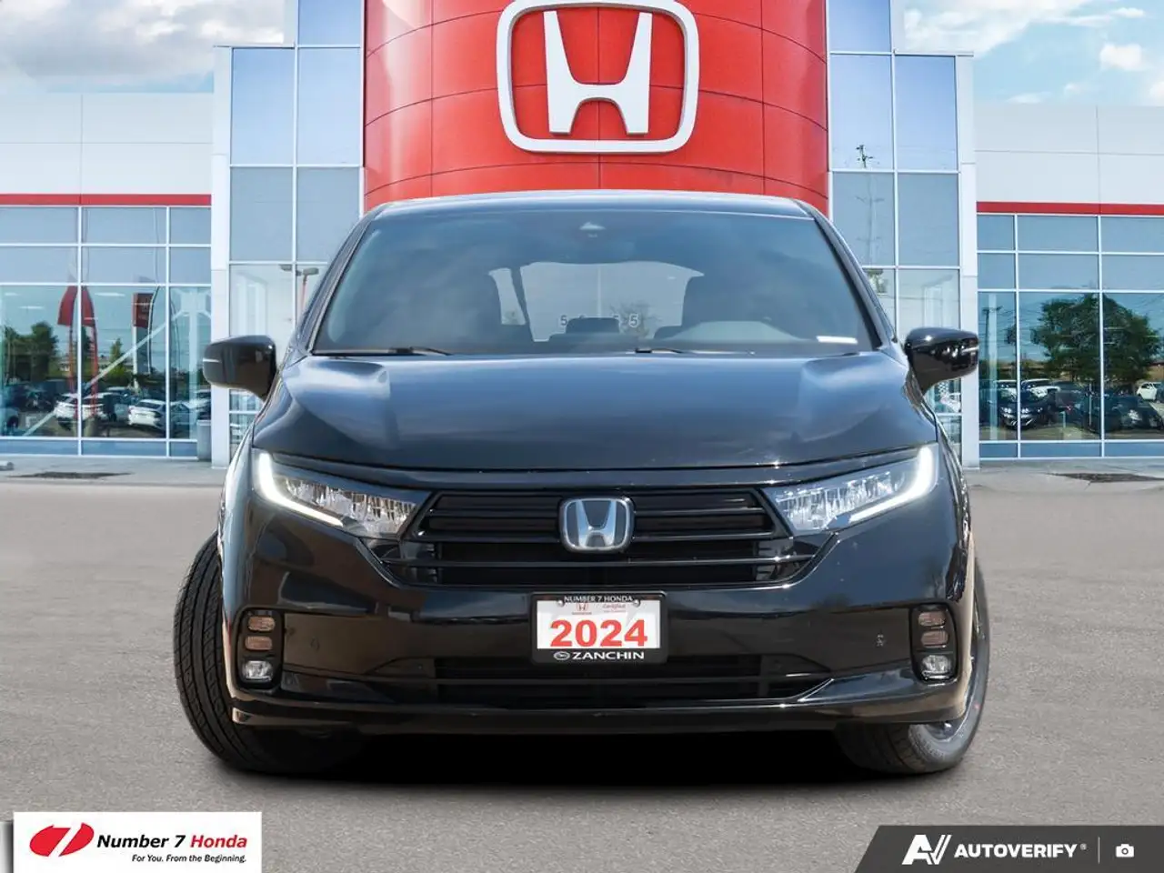 Honda Odyssey снимка Honda Odyssey