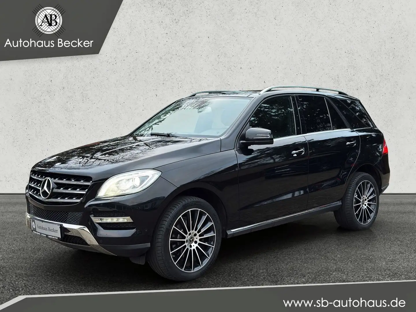 Mercedes-Benz ML 350 CDI+PANORAMA+XENON+LEDER+NAVI+20" ALU+PDC Schwarz - 1