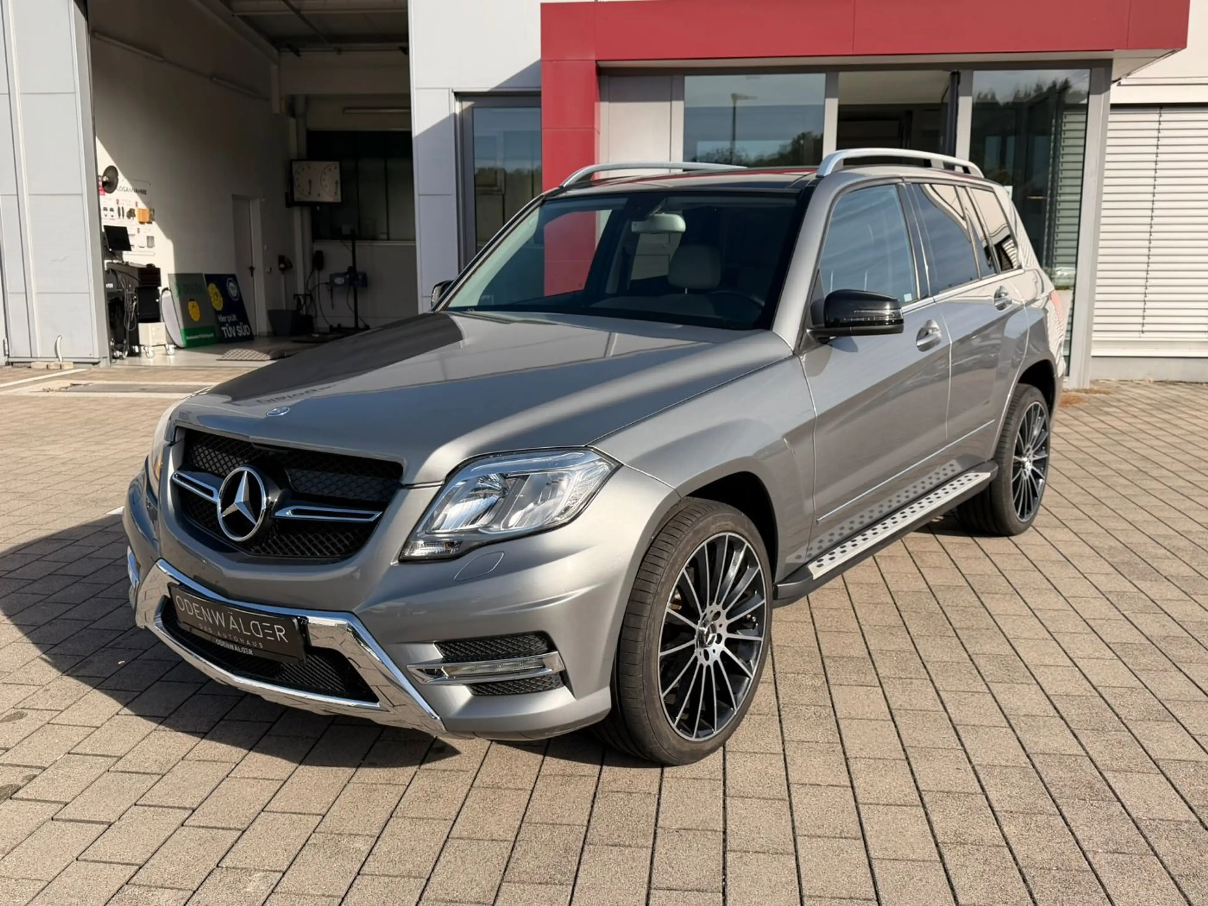 Mercedes-Benz GLK 350 4Matic CGI 4MATIC BlueEff AHK+Navi+Pano — photo 3