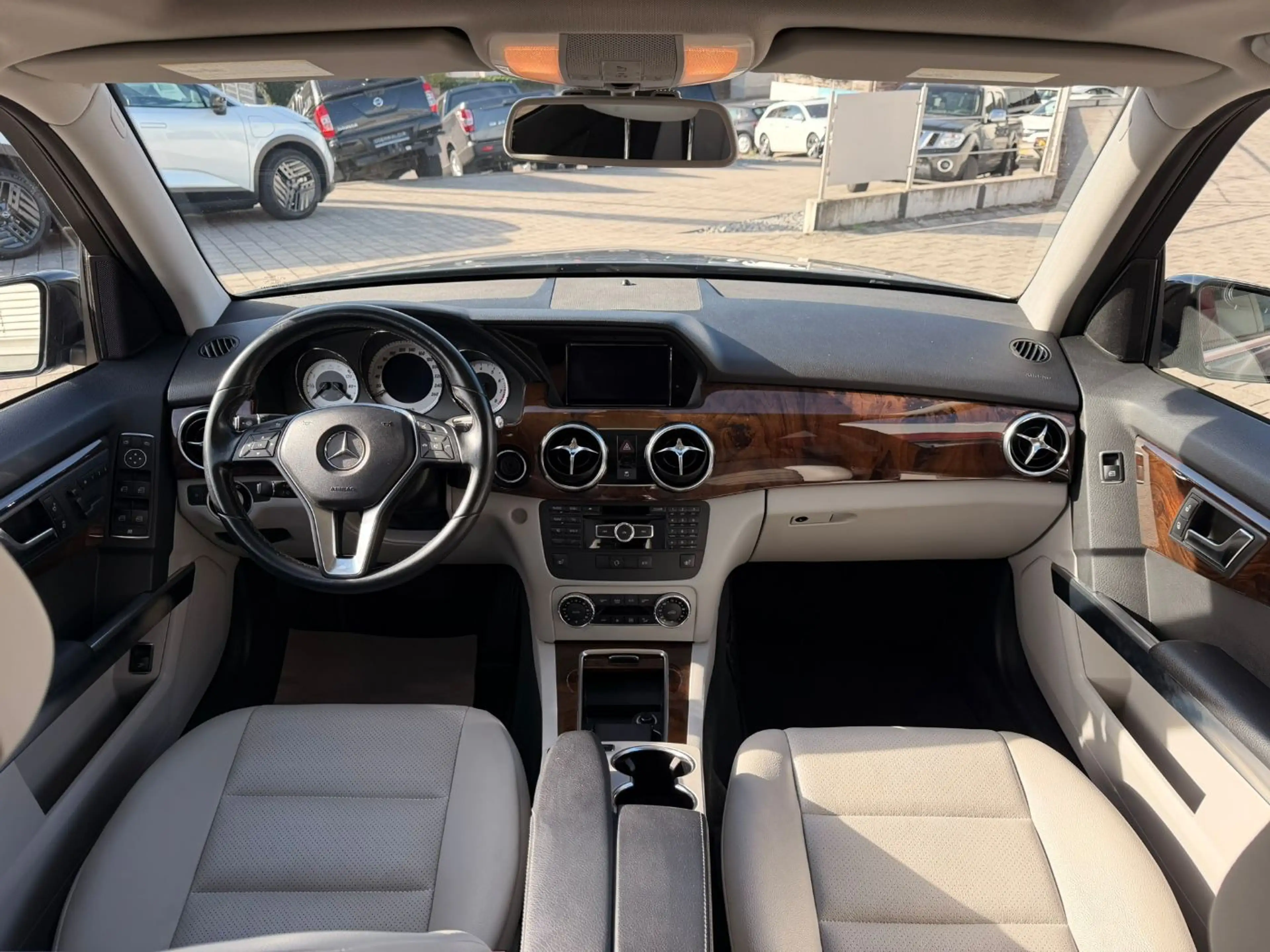 Mercedes-Benz GLK 350 4Matic CGI 4MATIC BlueEff AHK+Navi+Pano — photo 4