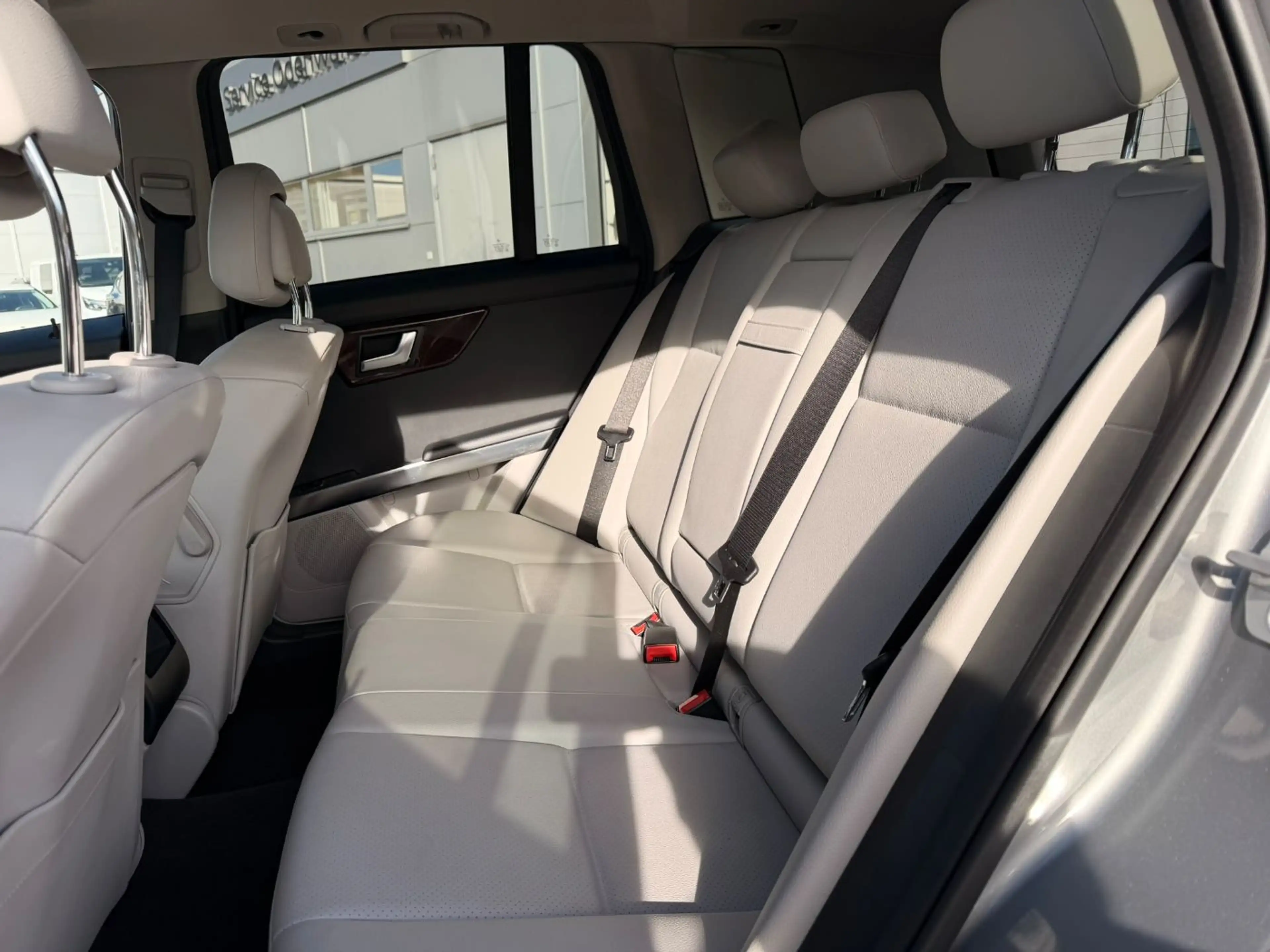 Mercedes-Benz GLK 350 4Matic CGI 4MATIC BlueEff AHK+Navi+Pano — photo 2