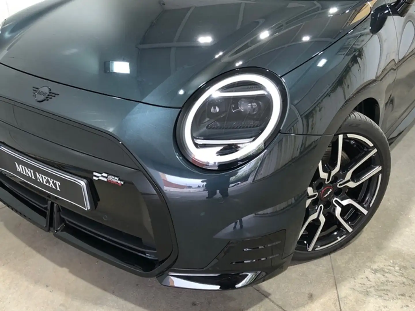 MINI Cooper E Essential Verde - 2