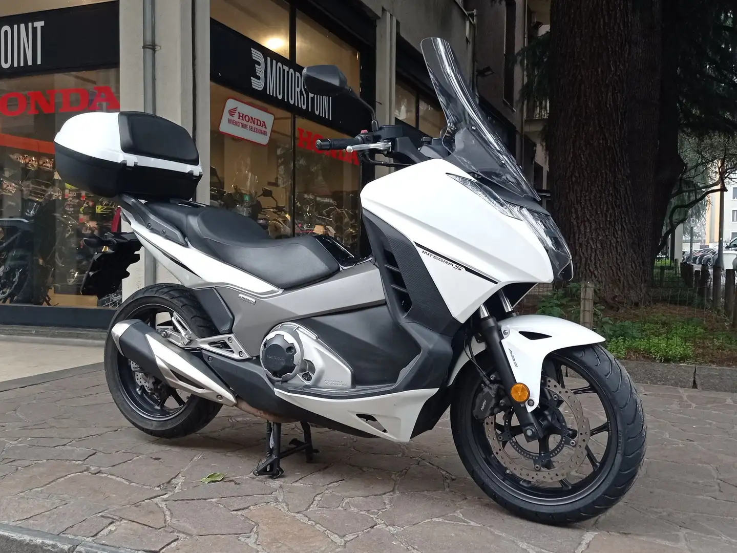 Honda Integra 750 S Blanc - 1