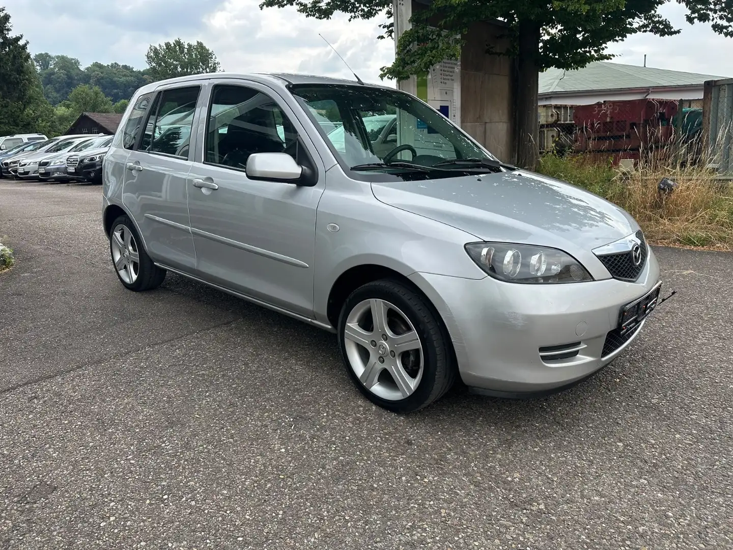 Mazda 2 Lim. 1.4 Active TÜV NEU Klima Argent - 2
