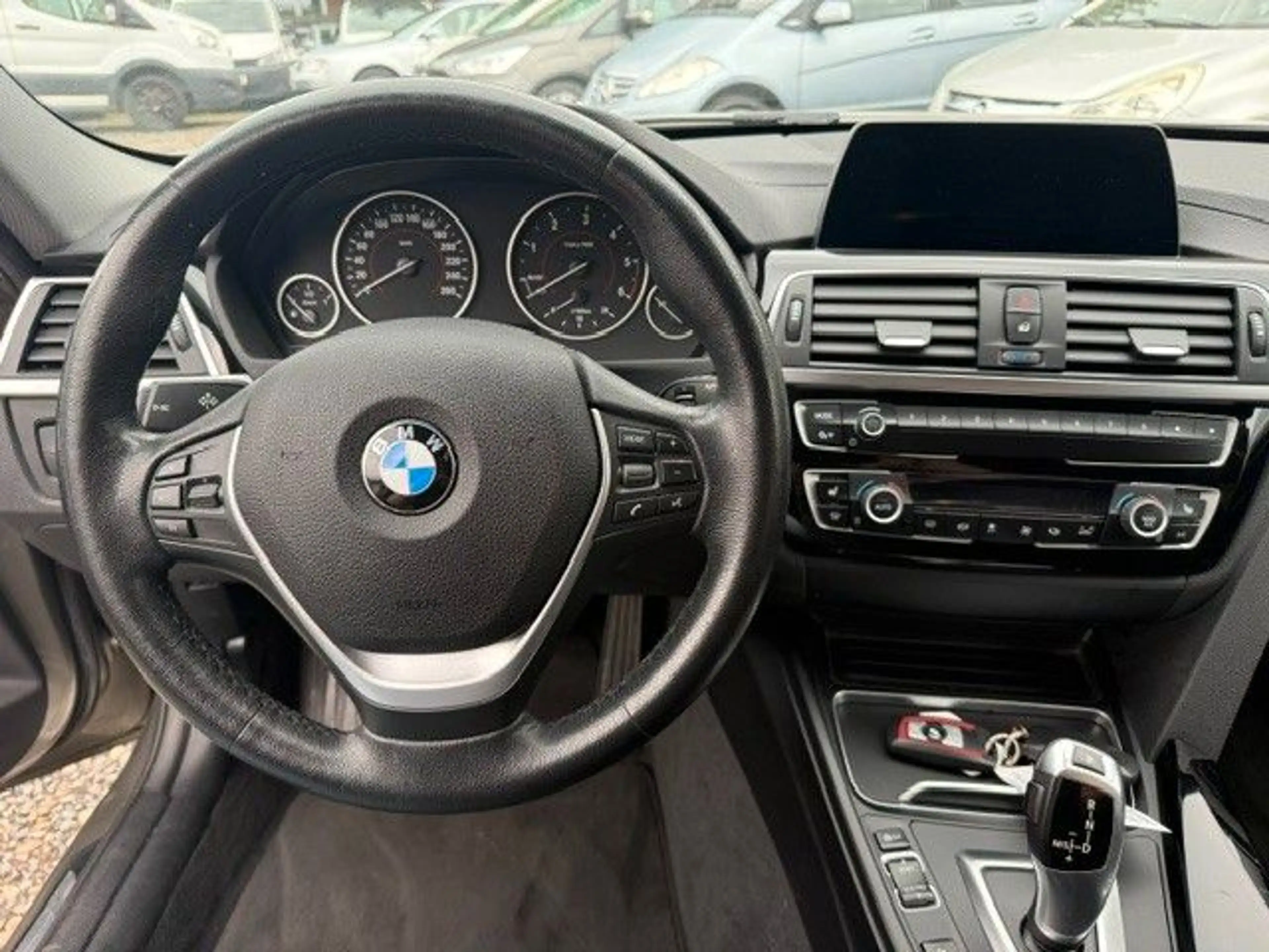 BMW 318 D Touring Sport Line — photo 8