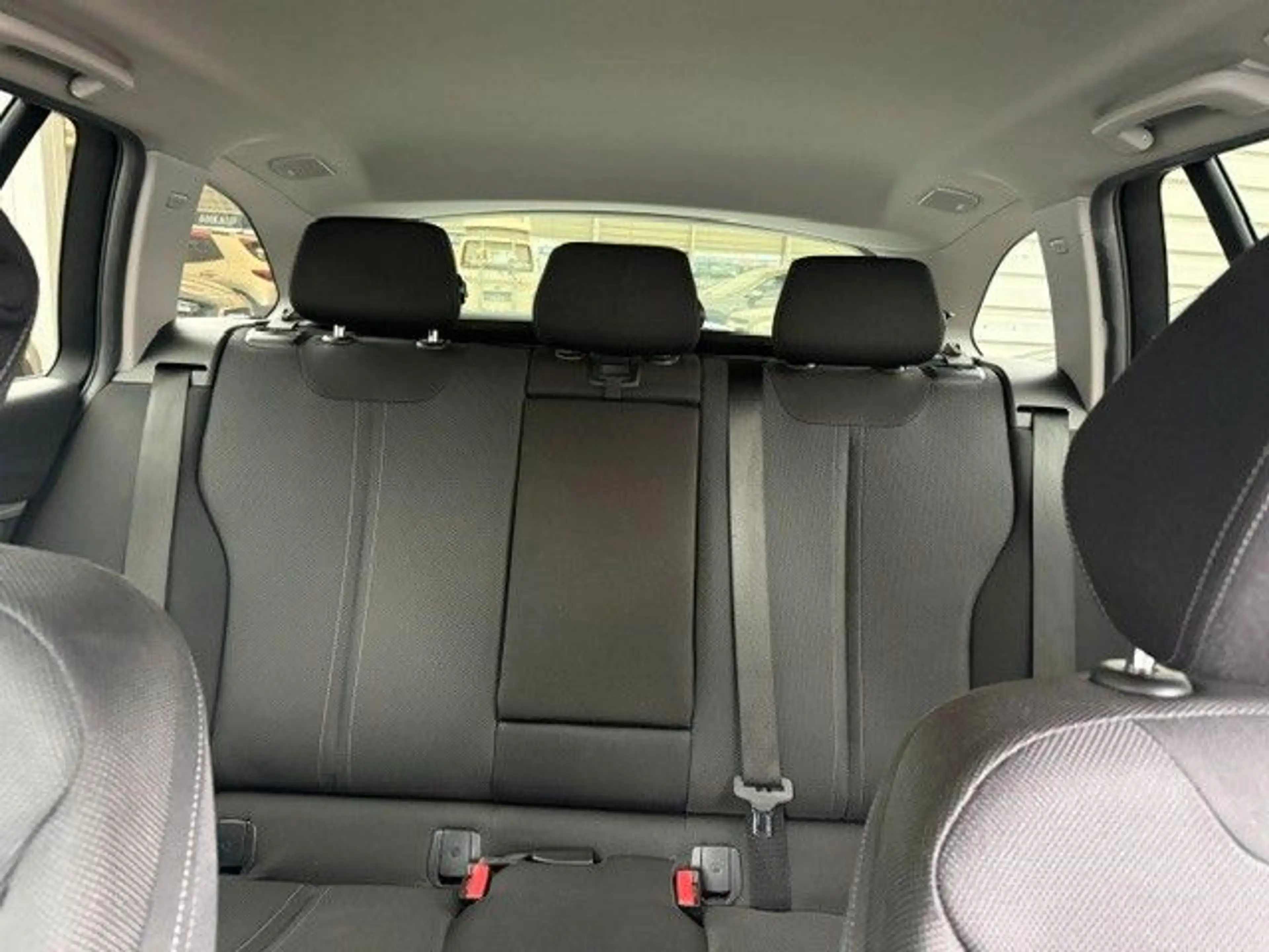 BMW 318 D Touring Sport Line — photo 10