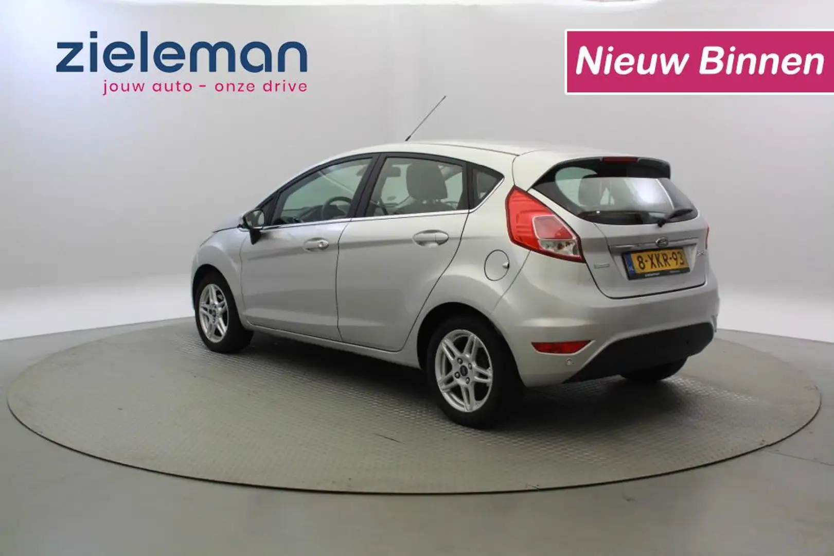 Ford Fiesta 1.0 EcoBoost Titanium - Clima, Navi, LM velgen Grijs - 2