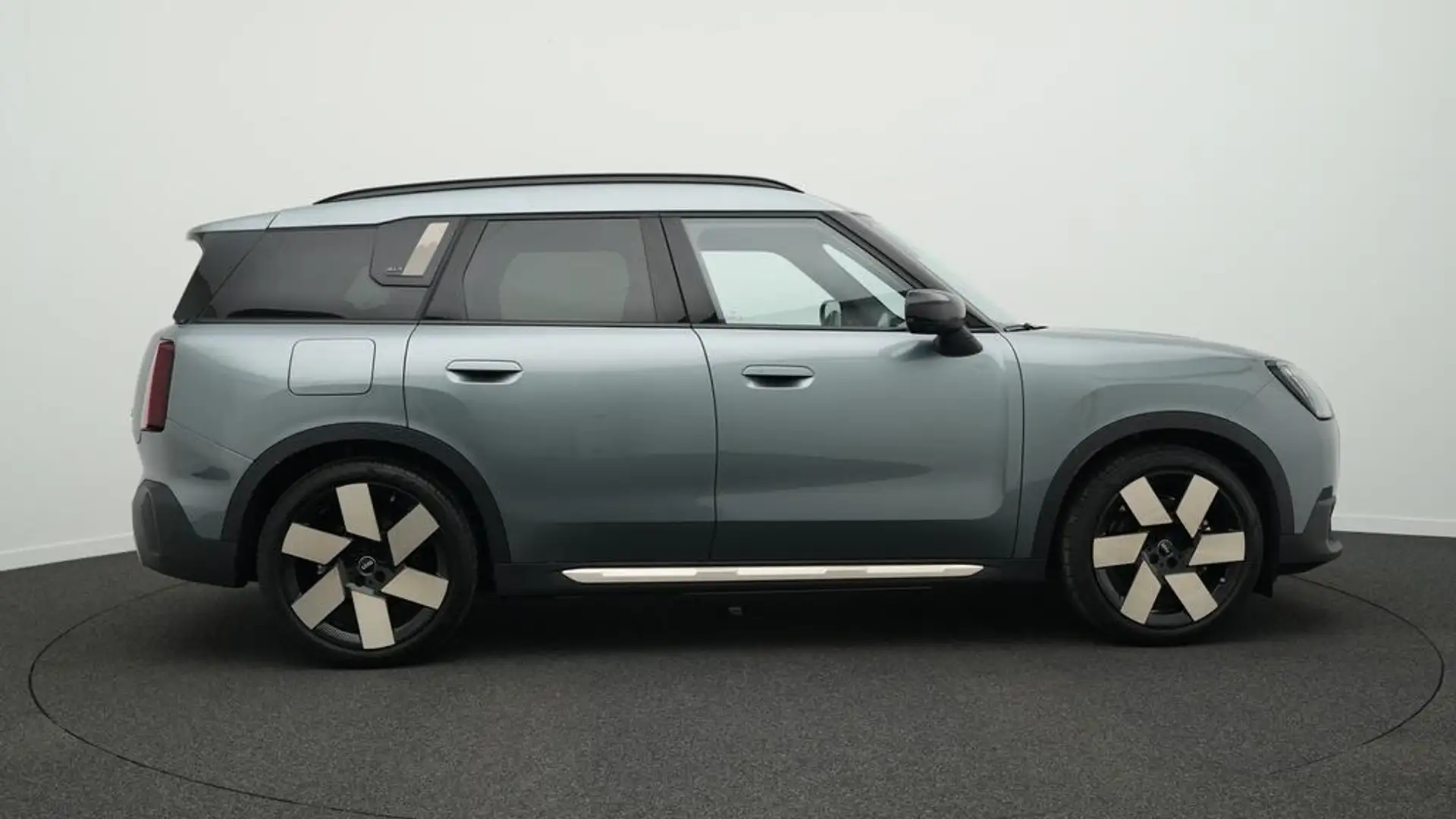 MINI Countryman SE All4 Favoured Trim Vert - 2