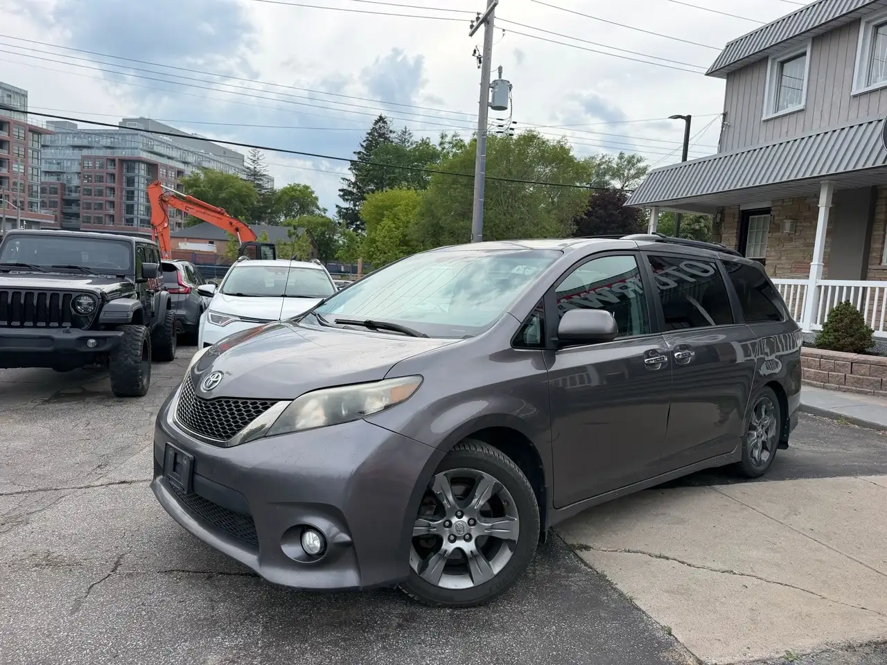 Toyota Sienna photo Toyota Sienna
