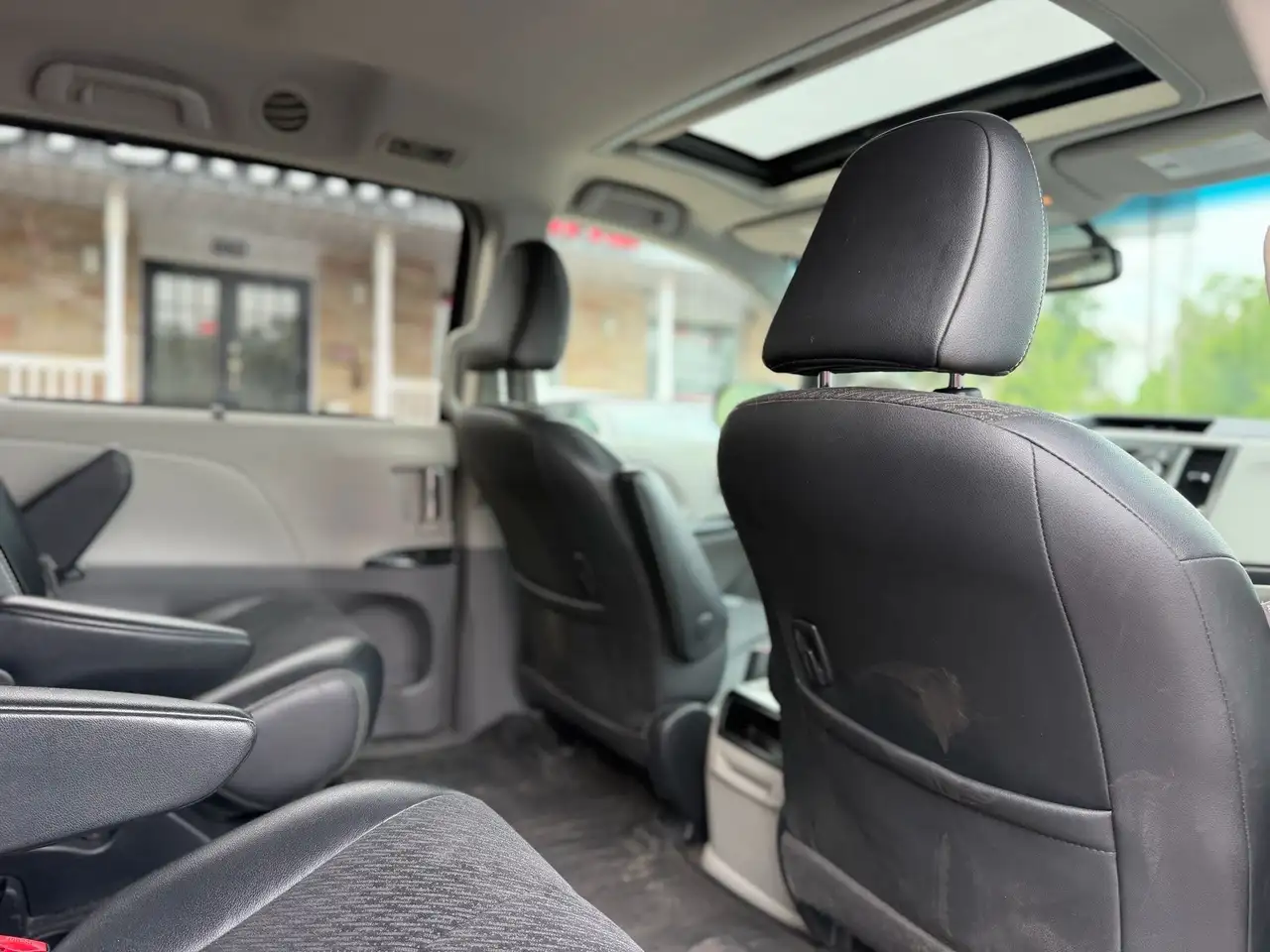 Toyota Sienna photo Toyota Sienna