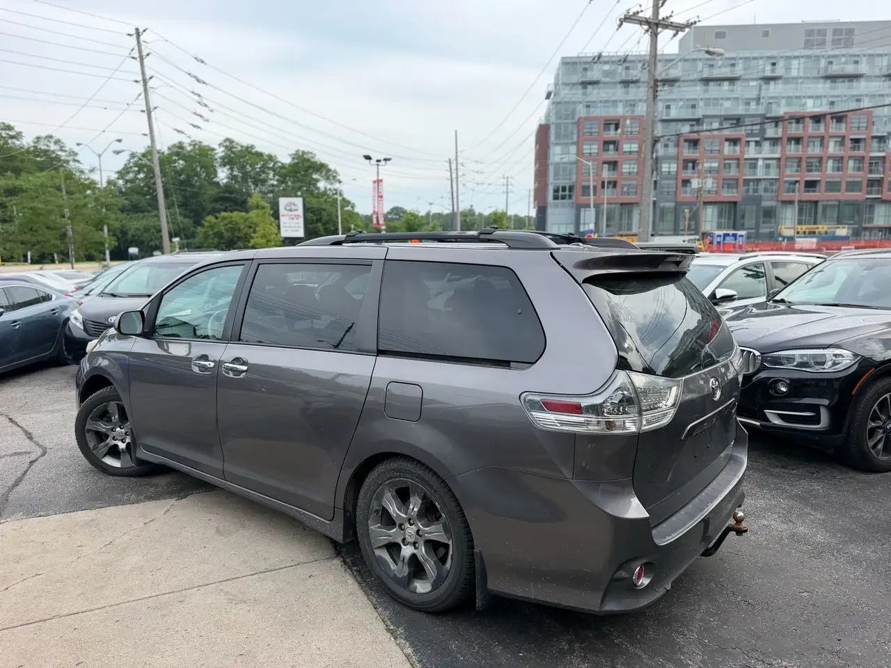 Toyota Sienna photo Toyota Sienna