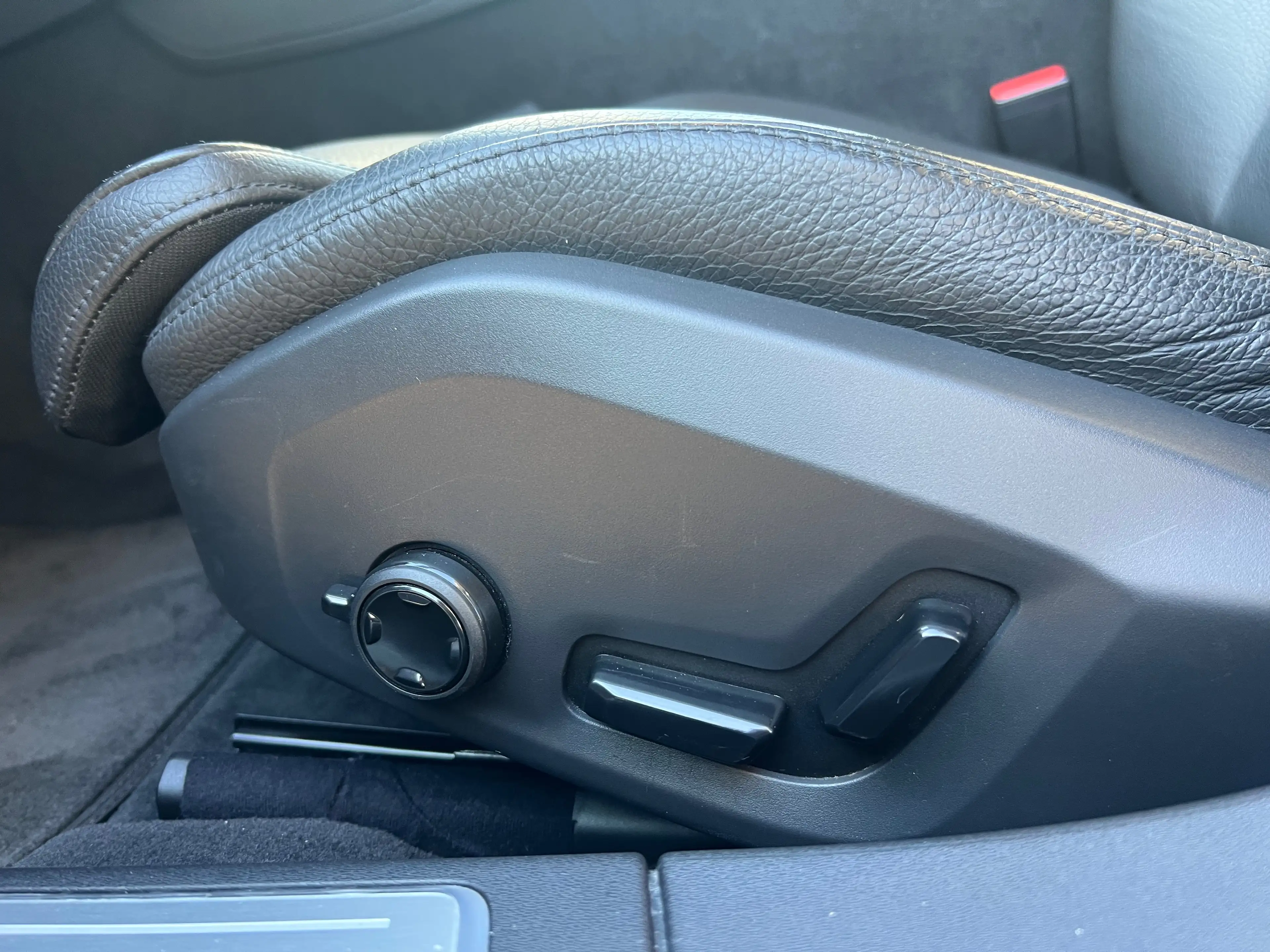 Volvo S90 Inscription AWD — photo 11
