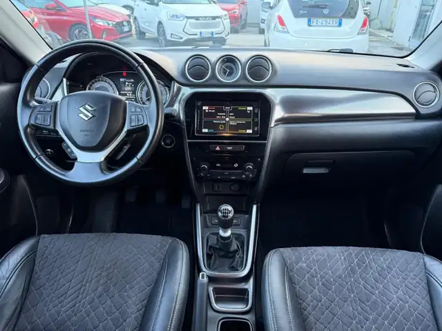 Suzuki Vitara view 14