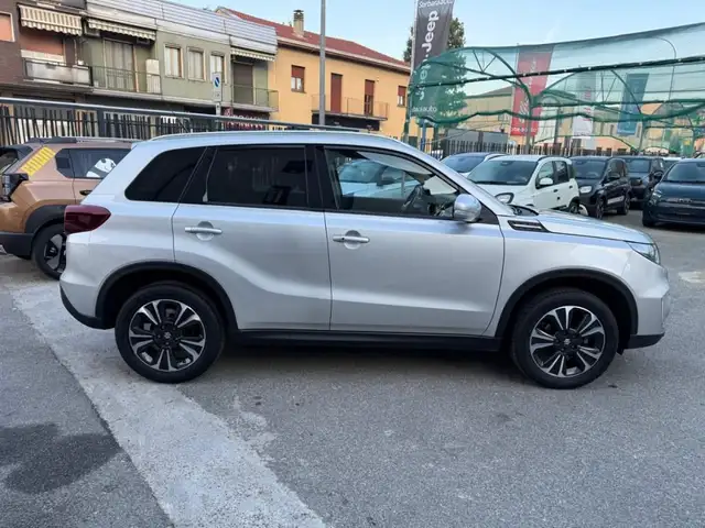 Suzuki Vitara view 6