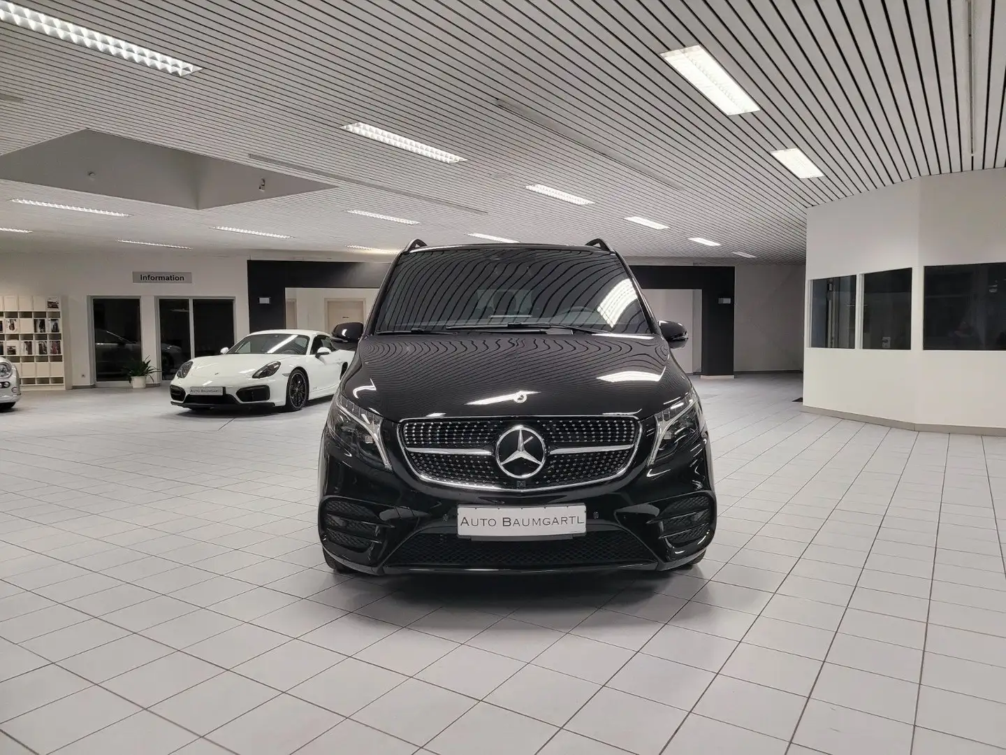 Mercedes-Benz V 300 V-Klasse AVANTGARDE EDITION V 300d lang AMG LINE Black - 2