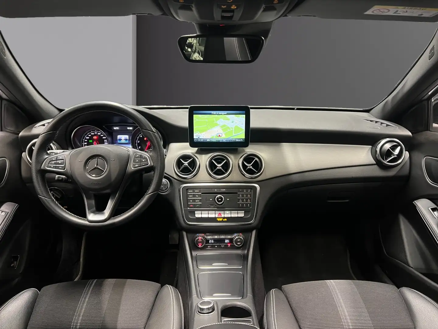 Mercedes-Benz GLA 200 GLA 200 7-G DCT Sensation Grau - 2