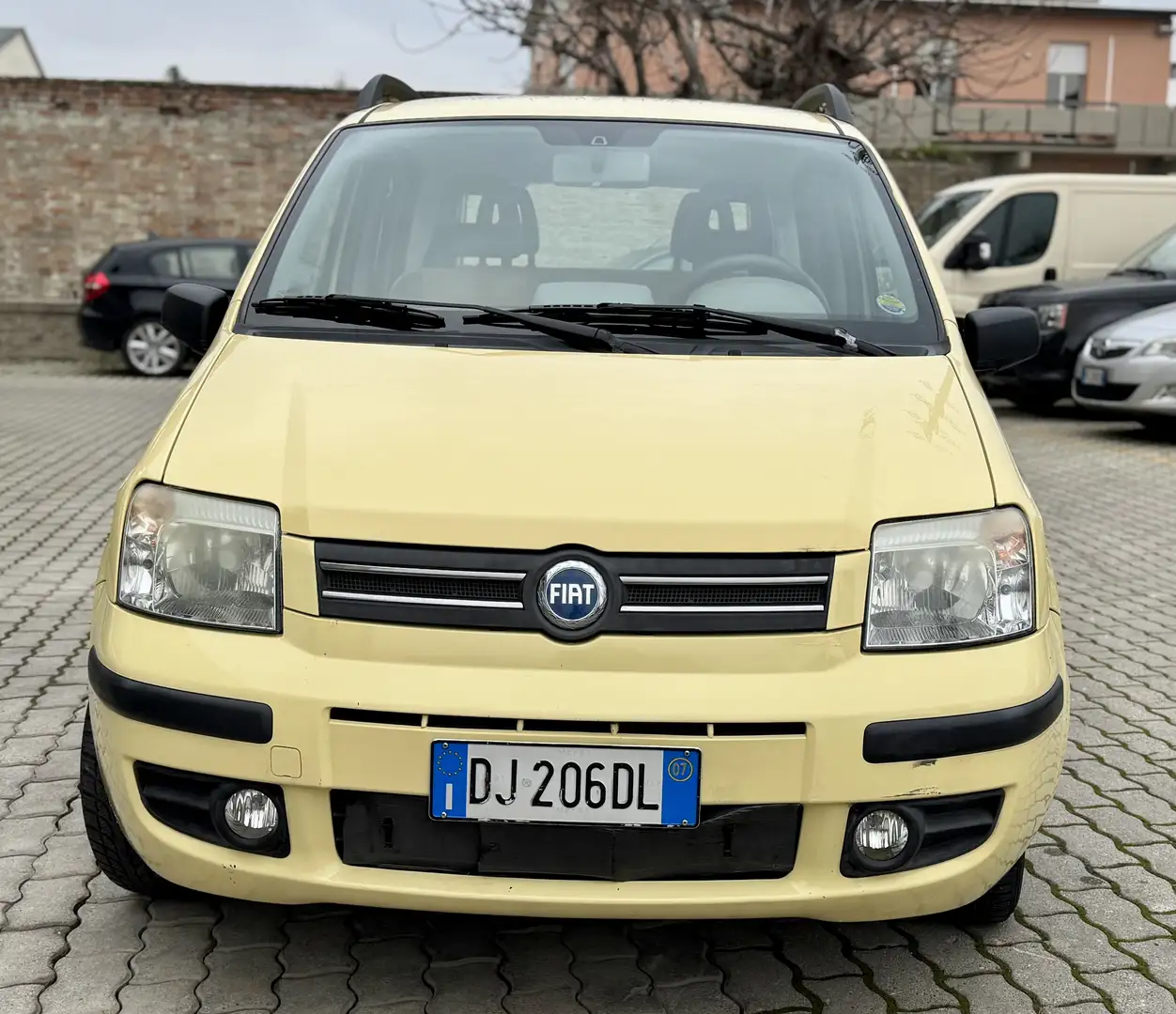Fiat Panda 1.2 Alessi per Neopatentati unico proprietario Giallo - 2