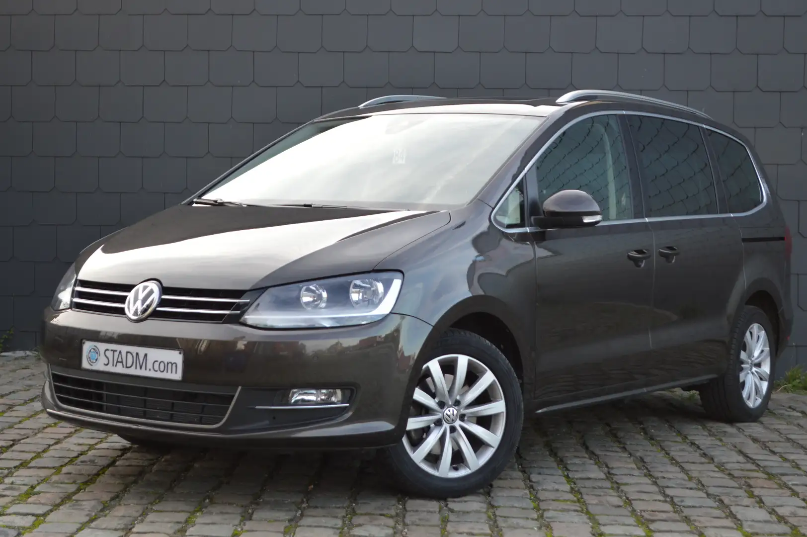 Volkswagen Sharan 1.4 TSI Highline Leder Opendak 7pl 1HND CarPass Brun - 2