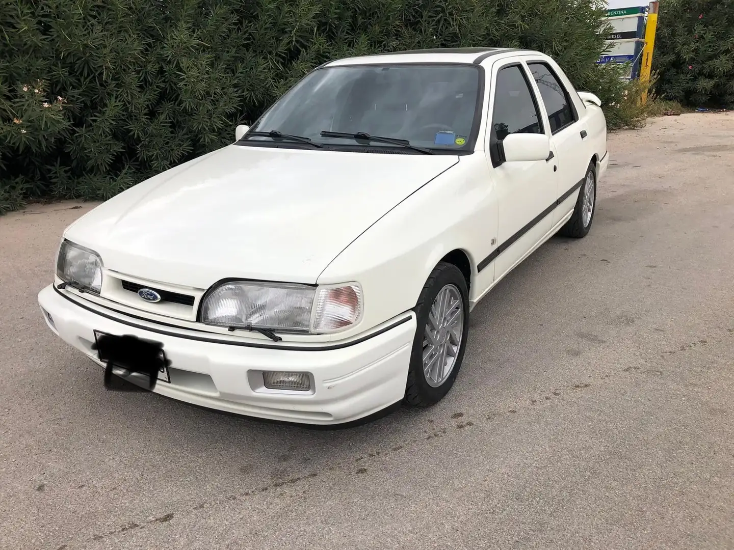 Ford Sierra Sierra 4p 2.0 Cosworth Blanco - 1