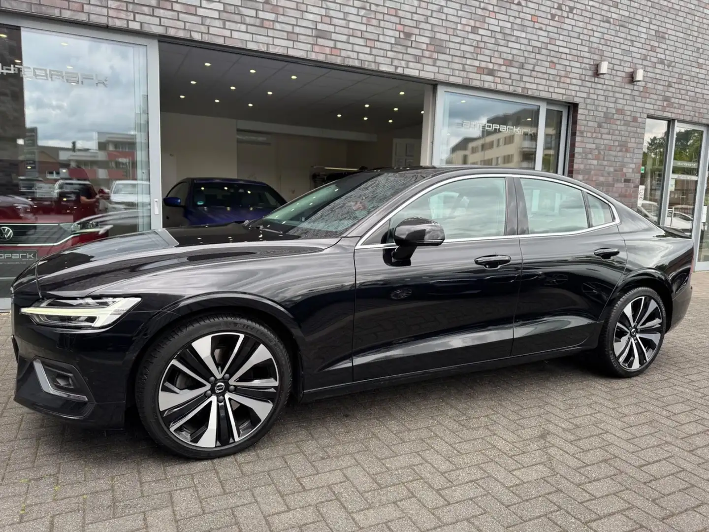 Volvo S60 B4 Lim. Inscription Xenium WinterPak PRO 19" Negru - 1