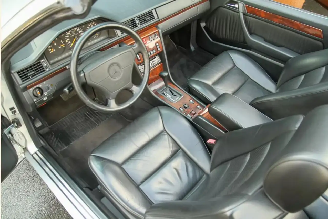 Mercedes-Benz 300 CE 24S Cabriolet W124, foto 6