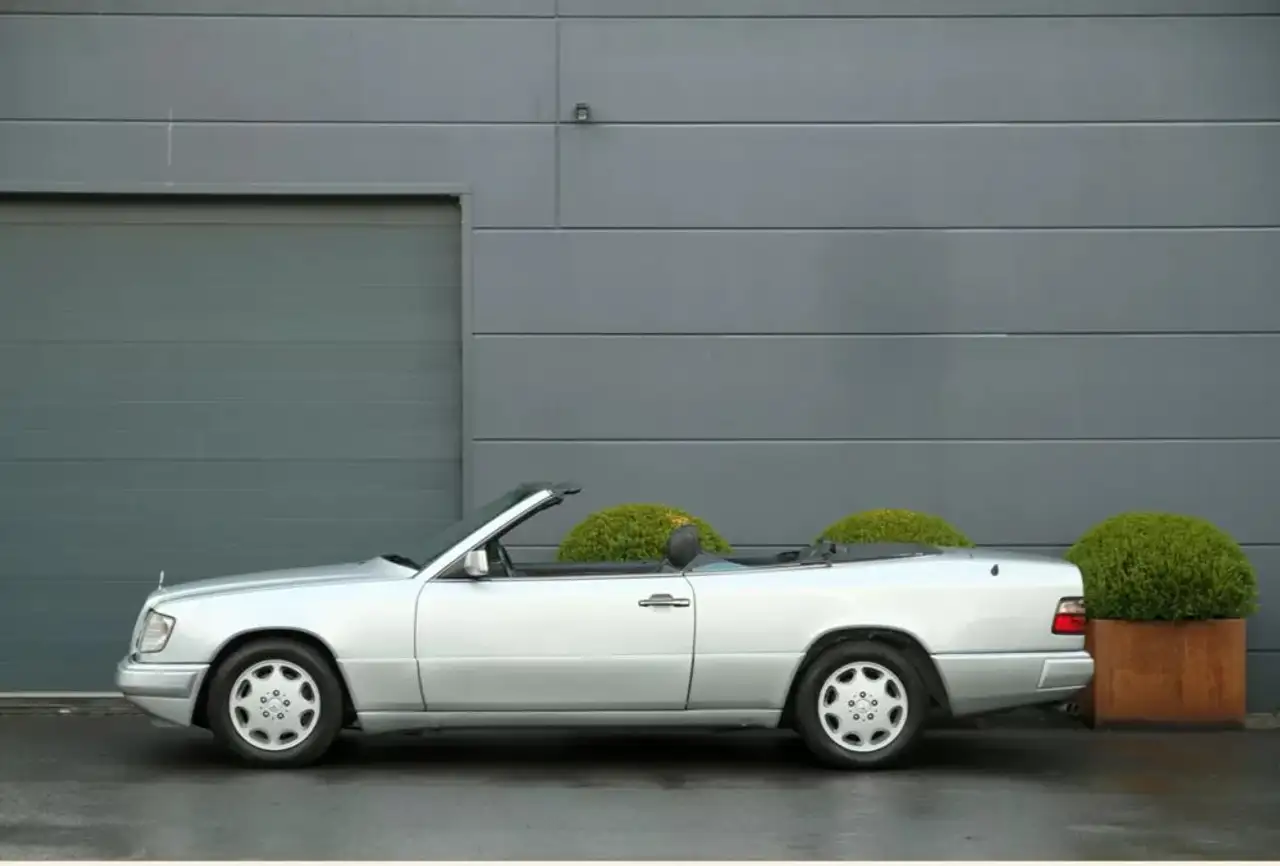 Mercedes-Benz 300 CE 24S Cabriolet W124, foto 4
