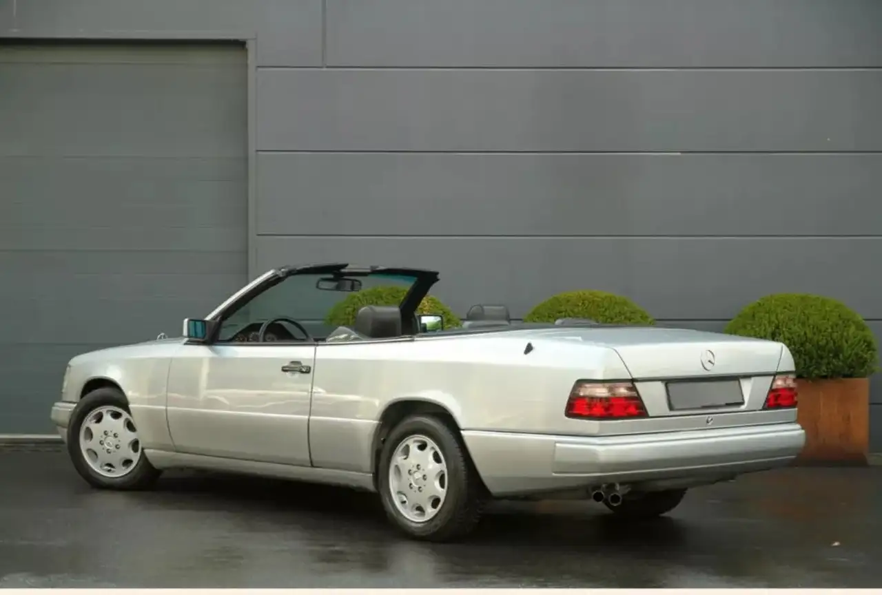 Mercedes-Benz 300 CE 24S Cabriolet W124, foto 5