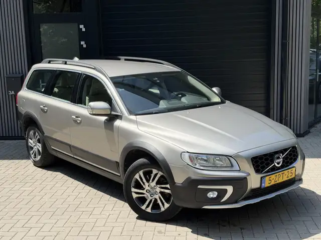 Volvo XC70 2.0 T5 FWD Nordic+
