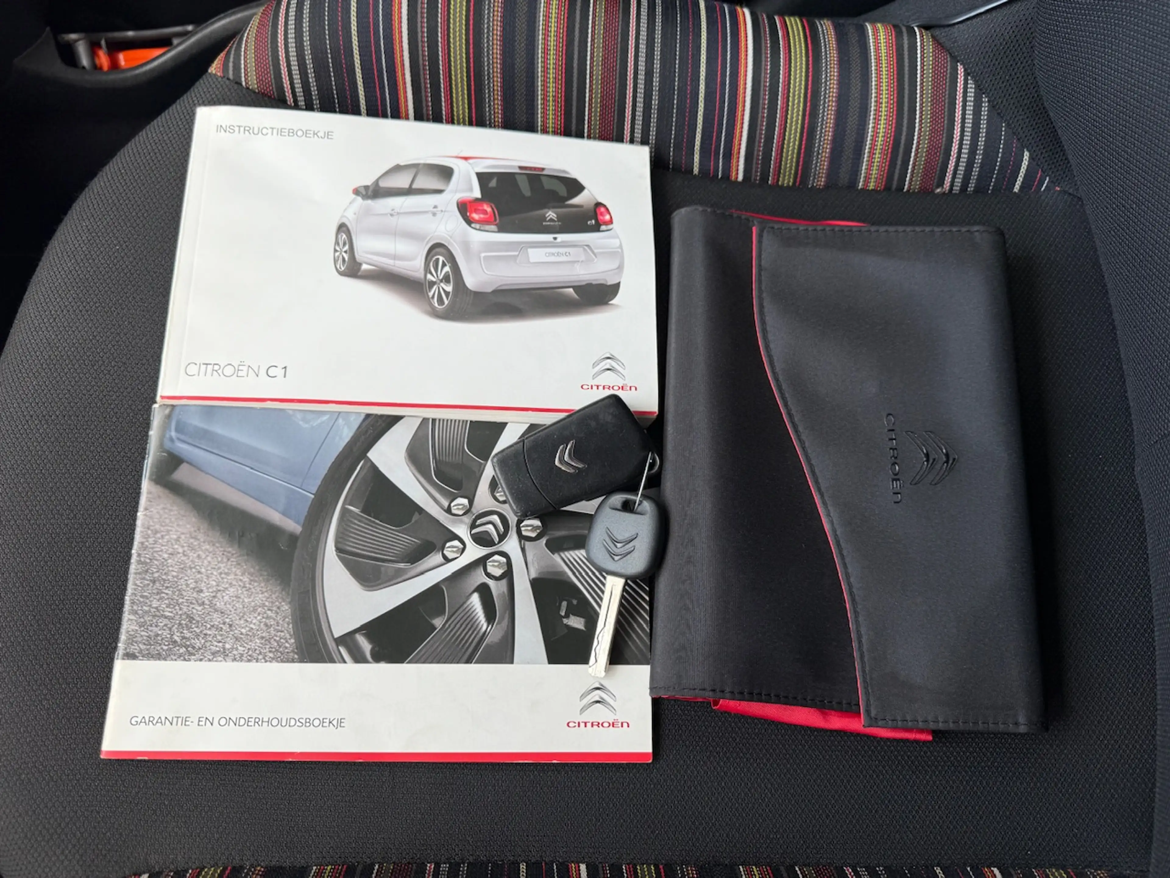 Citroen C1 1.0 e-VTi 68PK 5D FEEL/ Airco/ Bluetooth/ Lichtmet — photo 21