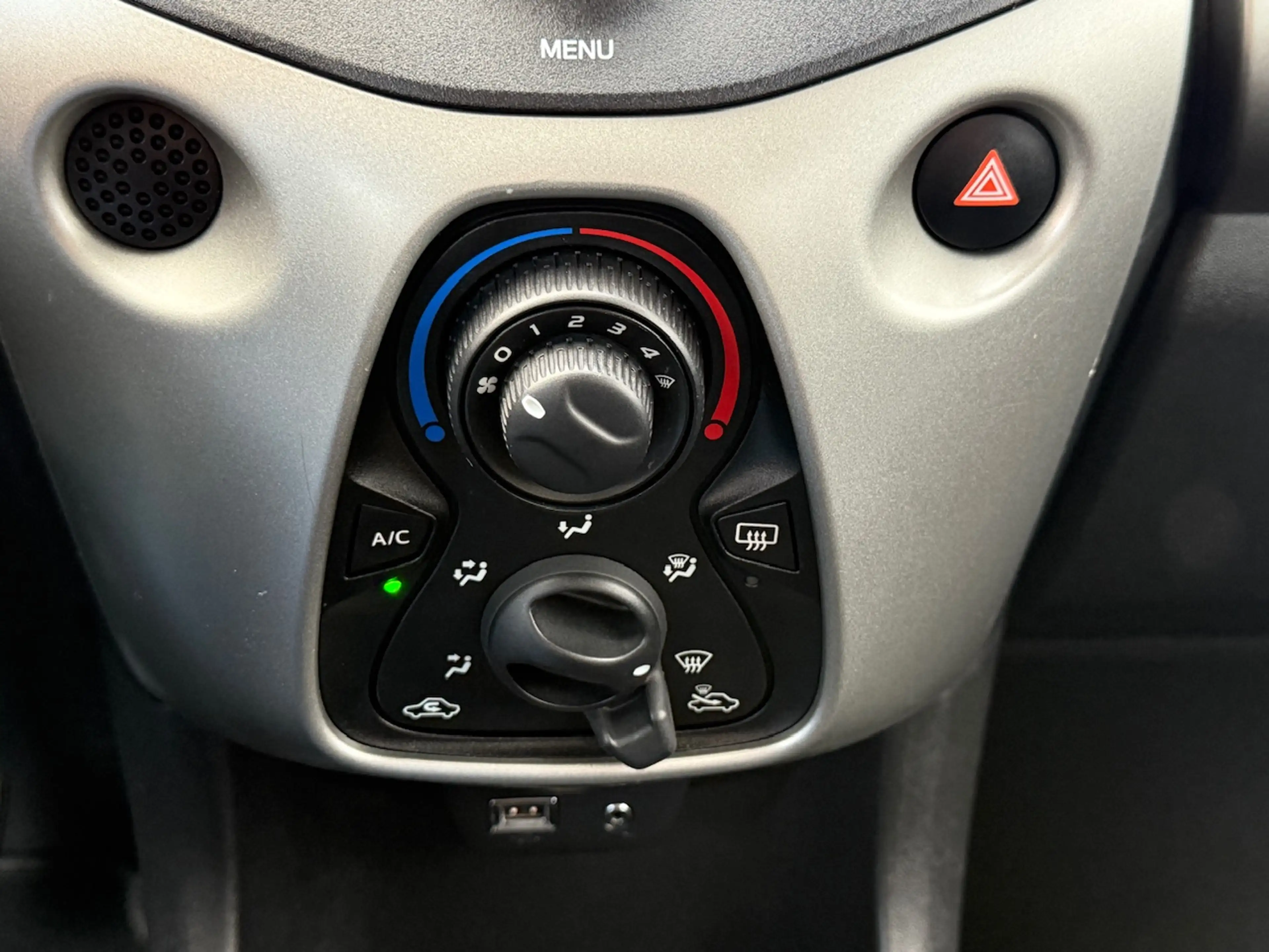Citroen C1 1.0 e-VTi 68PK 5D FEEL/ Airco/ Bluetooth/ Lichtmet — photo 20