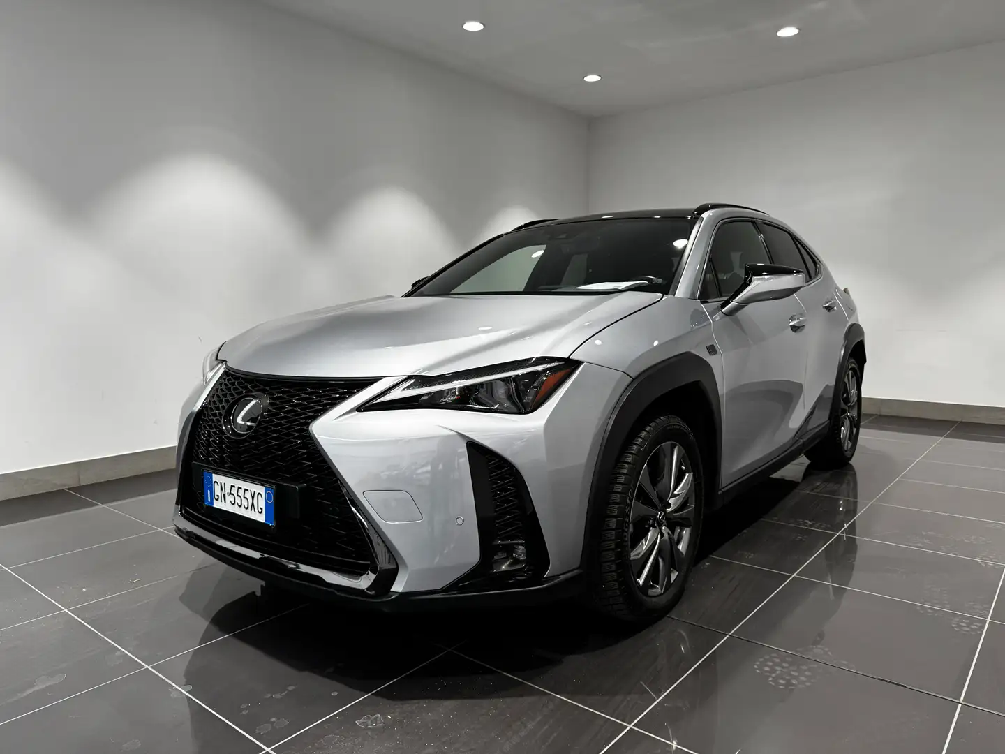 Lexus UX 250h UX 2019 2.0 Design 4wd cvt Argento - 1