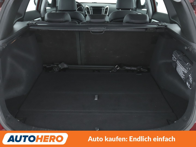 Hyundai i30 1.6 CRDi Premium blue*NAVI*TEMPO*CAM*PDC*SHZ*AHK* — photo 17