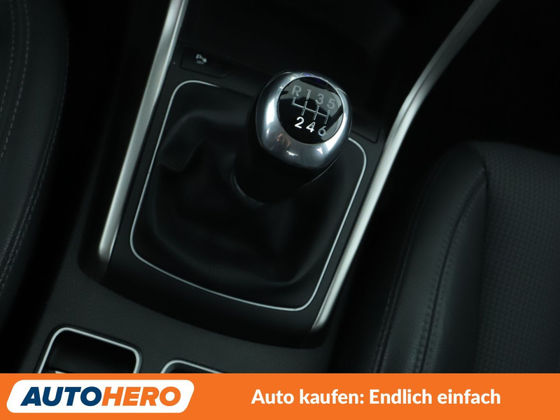 Hyundai i30 1.6 CRDi Premium blue*NAVI*TEMPO*CAM*PDC*SHZ*AHK* — photo 23