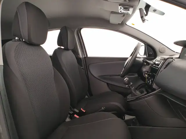 Lancia Ypsilon view 13
