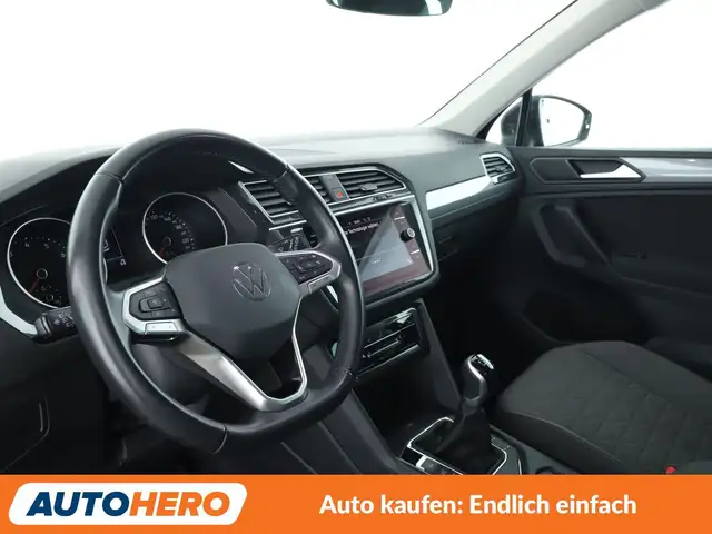Volkswagen Tiguan view 11