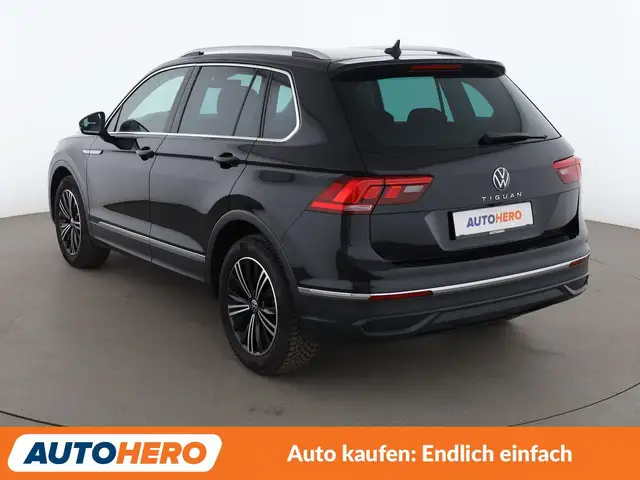 Volkswagen Tiguan view 4