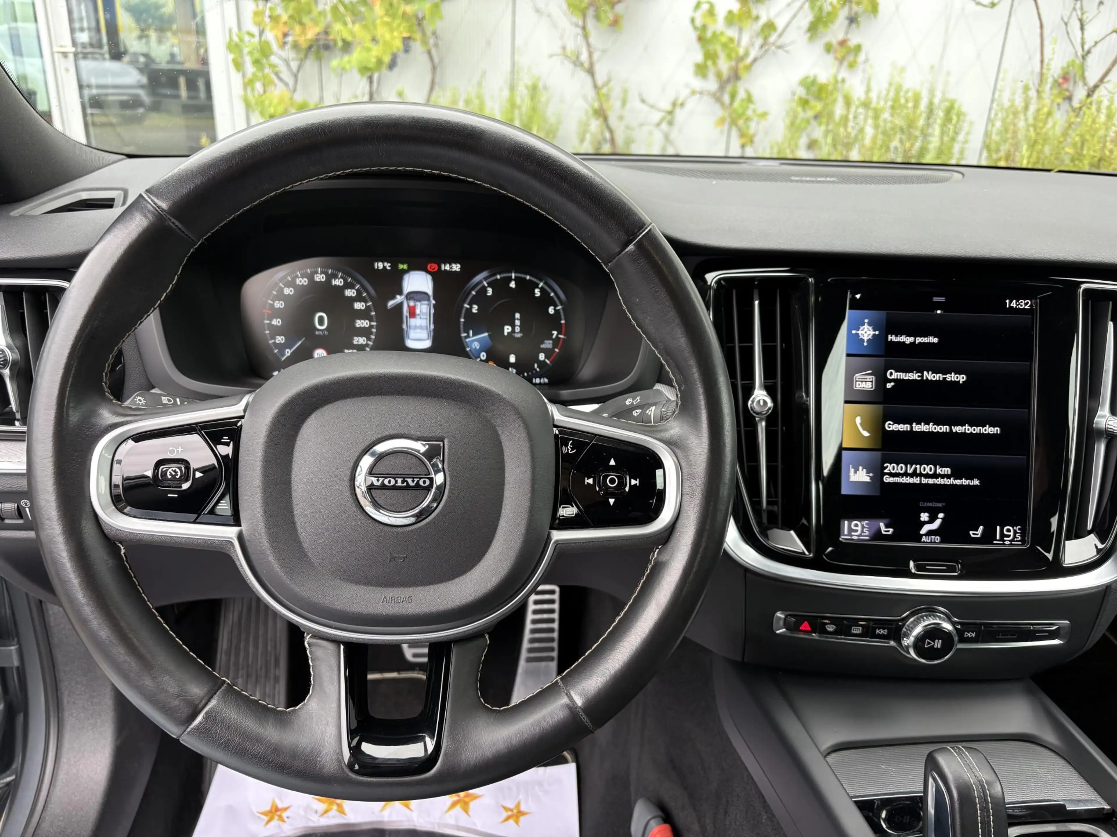 Volvo S60 2.0 B4 R-Design | Trekhaak | Harman Kardon Audio | — photo 8