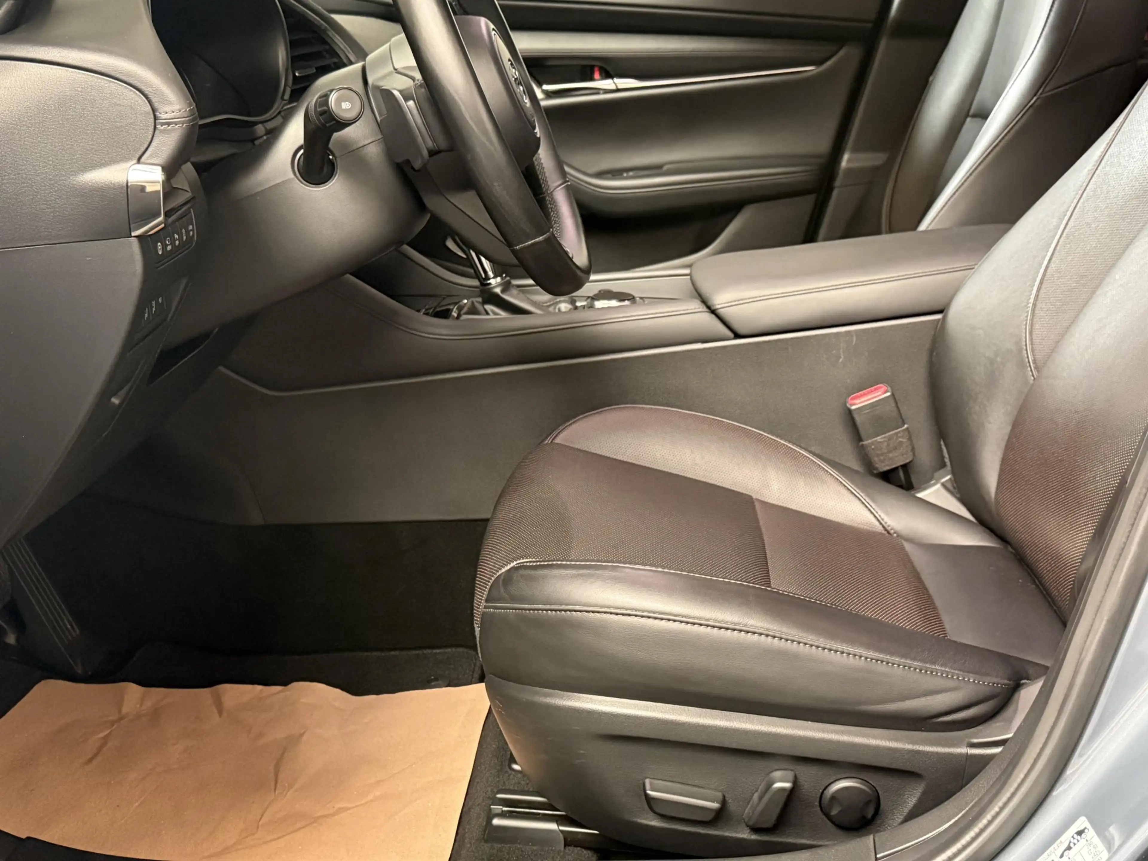Mazda 3 2.0 e-SkyActiv-G M Hybrid 122 Luxury | 360CAM | TR — photo 41