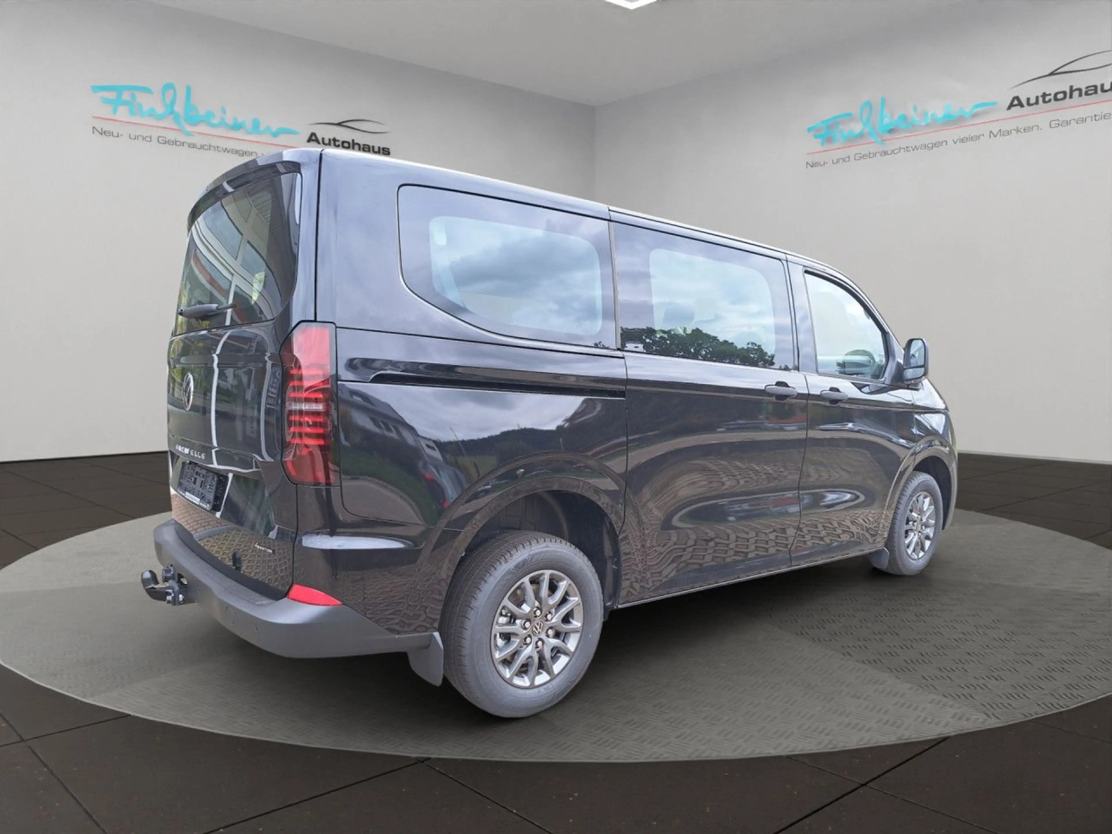 Volkswagen T7 Caravelle 4WD Allrad 2.0l TDI 9-Sitzer AHK Navi — photo 6
