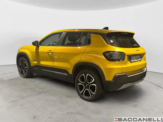 Jeep Avenger view 3