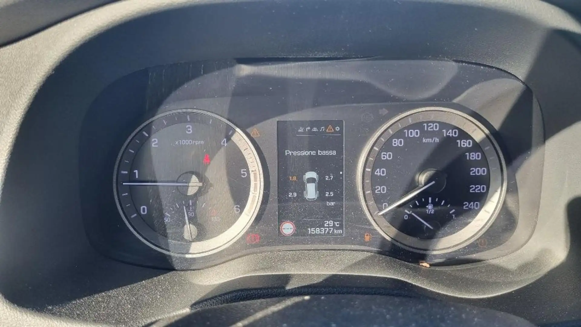 Hyundai TUCSON 1.7 CRDi Comfort Grigio - 2