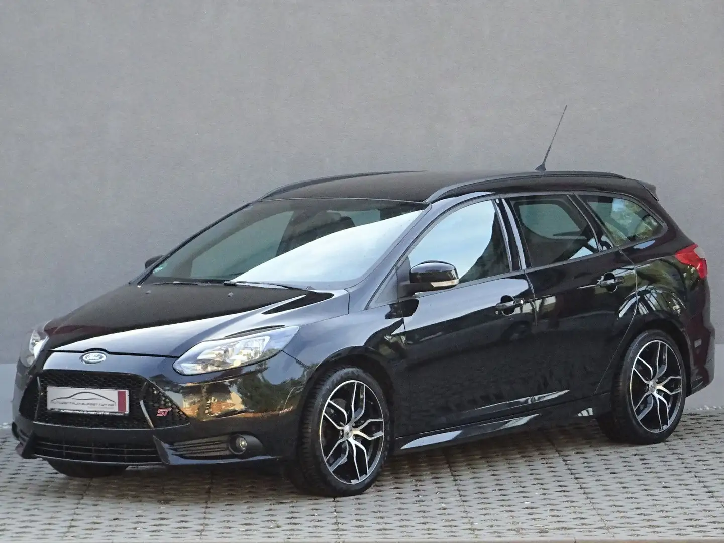 Ford Focus Turnier ST 2,0 EB/Leder-Sport+Winterpaket Schwarz - 1
