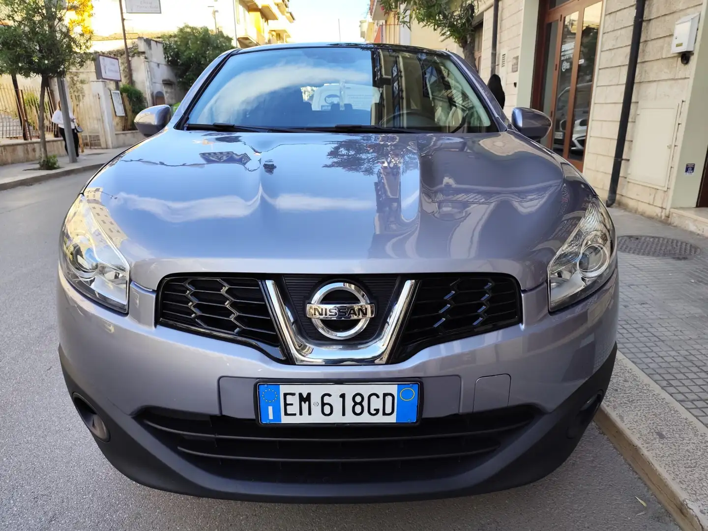 Nissan Qashqai 1.5 dCi 110cv TETTO PERFETTA Grigio - 2